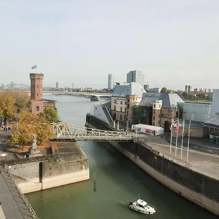 Art'otel Cologne, Powered By Radisson 호텔