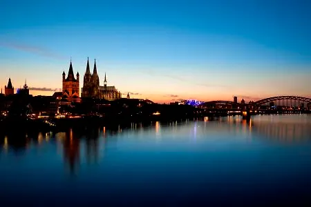 Hotell Art'otel Cologne, Powered By Radisson Köln