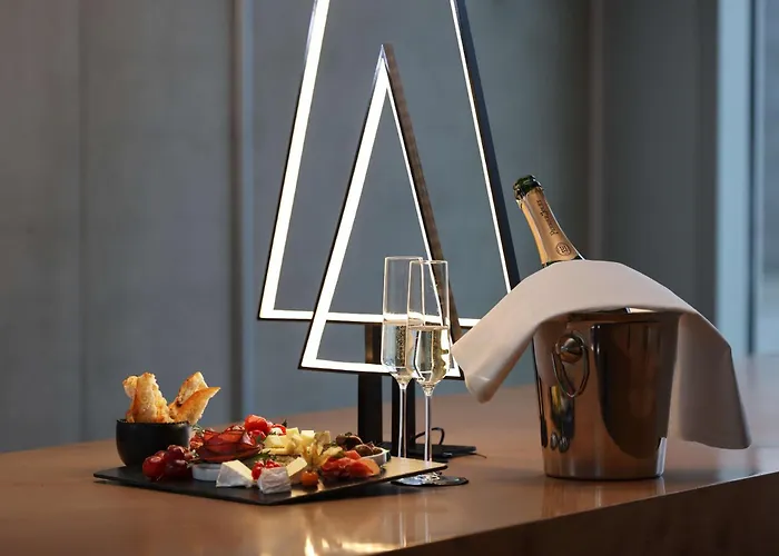 Art'otel Cologne, Powered By Radisson 4*