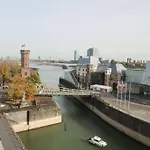 Hotell Art'otel Cologne, Powered By Radisson Köln